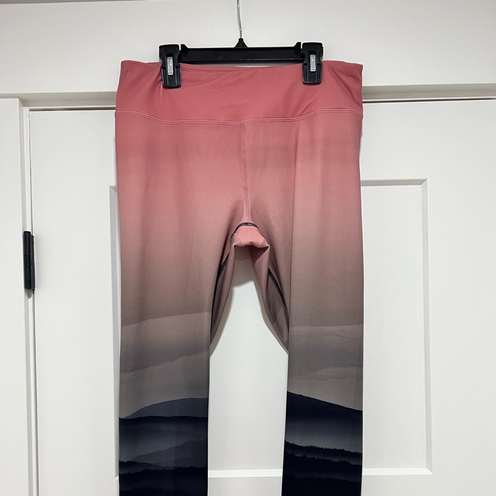 Brand new Gaiam leggings, size large